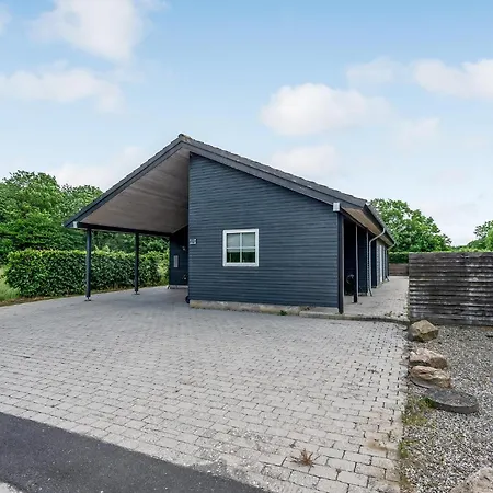 3 Bedroom In Tranekaer *